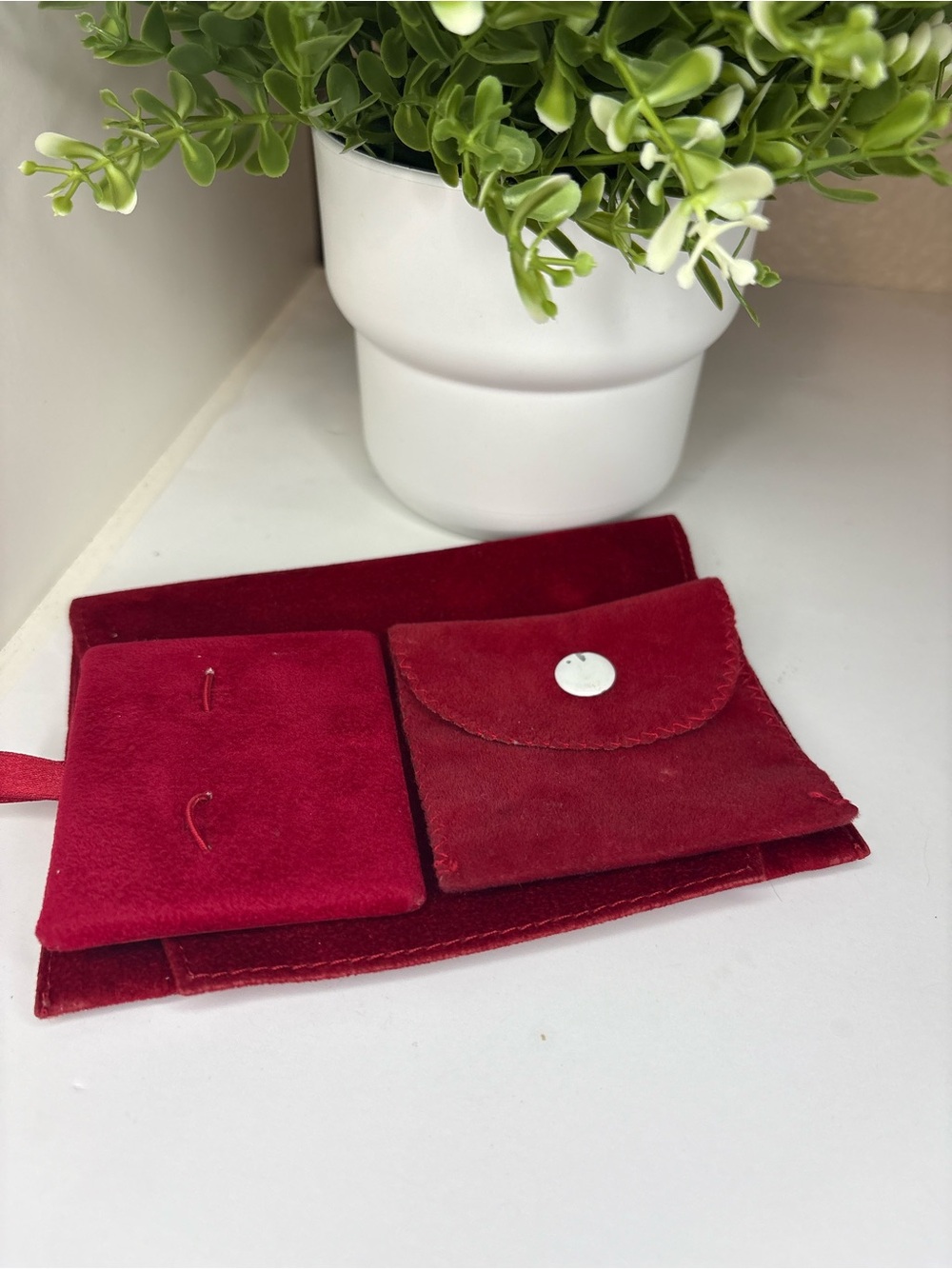 Authentic Cartier Red Velvet Jewelry Pouch Case Travel Holder Earring Insert - Picture 13 of 14